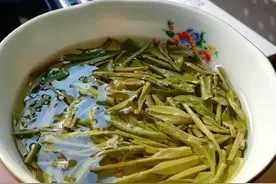 绿茶入了冬，是一杯暖香图片