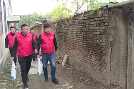 菏泽市定陶区天中街道志愿者走访慰问孤寡老人视频封面