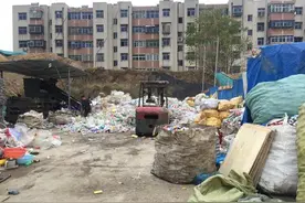 郑州闹市区里，怎么冒出来个废品收购站？图片