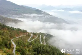 湖北保康：山路弯弯景如画 致富公路通农家图片