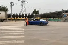 “玛莎拉蒂婚车绕新人漂移”续：车是借的，司机被拘15天图片