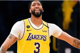 戴维斯将和湖人续约，但至少需要一周时间做决定图片