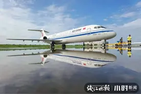 直播回放 | 全杭州的大长腿小哥哥今天大概都在这里了，他们在干什么图片