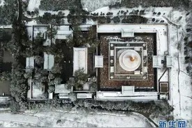 承德避暑山庄雪景美如画卷图片