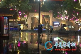 两岸媒体人夜探“大唐不夜城”：听“不倒翁”小姐姐讲述疯狂台湾粉丝图片