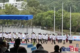 香港警校举行结业会操，港警“一哥”引《论语》中“勇者不惧”勉励毕业学员图片