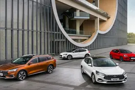 广州车展｜首发瓦罐猎装版 福克斯家族上演“八仙过海”图片