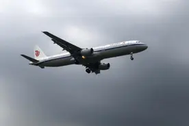 满洲里机场暂停全部“经呼飞”中转业务图片