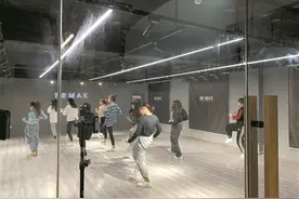 没到10天掉了3斤肉！杭州姑娘“酸”了：说好一起健身的小姐妹，都转去跳女团舞了图片