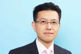 专访香港工联会会长吴秋北：深圳一路借鉴近邻并与香港共成长视频封面