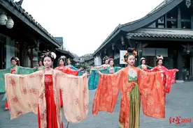 千余汉服爱好者同庆“汉服节”，文殊坊汉服特色街春节前后开放图片