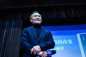 从未担心老去这件事！对话70岁王石：我最好奇的是，我没经历过的年纪图片
