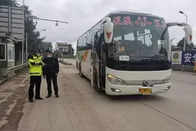 一个都不能多！大客车超员一人被处罚图片