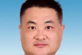 国开行干部白新民已担任湖北咸宁市委常委、市政府党组成员图片