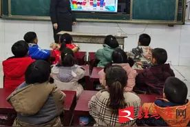 遂平一小开展“学习新思想 做好接班人”主题班会活动图片