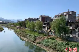 重拳打击农村“圈地”江西方家山村把“家底”还村民(图)图片