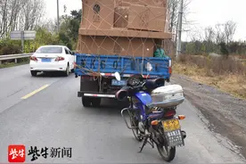 醉驾追尾别人还强硬索赔，“逼”得对方报警，结果可想而知图片