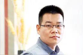 瞭望 | 翻越群峰，接近梦想之书——访徐则臣图片