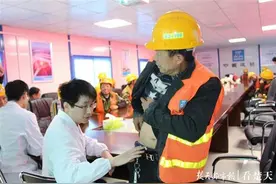 冬季洗澡太勤皮肤瘙痒增多，医生建议控制水温做好保湿图片