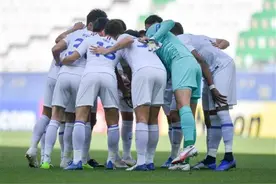 申花再次损兵折将，两名前锋拼到受伤可能影响后续比赛图片