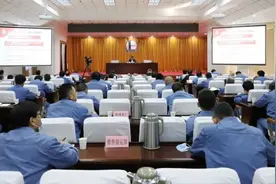 山东省委宣讲团到齐鲁石化宣讲五中全会精神图片