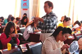 陇原故事跃然纸上 会宁剪纸传承人刘伟带您走进奇妙的剪纸世界图片