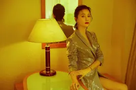 倪虹洁：42岁的女孩丨人物图片