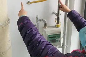 天然气管道位置设计不合理，数百户业主无法正常安装热水器图片