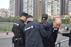 四川绵阳黑老大“杨三哥”覆灭记：1000元/天雇未成年人顶罪，释放当天派专人“接风”图片