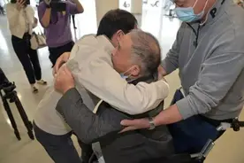 梦见家里来了陌生人，男子特地在门口留下电话……两年后，奇迹发生了图片