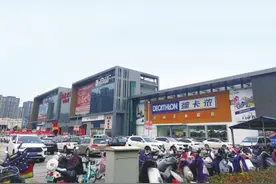 改建成农贸市场，引入大型商业，转为二手车城…… 批发市场外迁后原址是何归宿图片