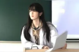 网红“扮医学生进大学解剖室摆拍”，校方回应图片