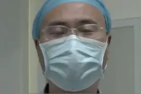 熬夜玩手机，深圳一男子醒来后突然失明了图片