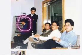 一颗跑赢了时间的足球图片