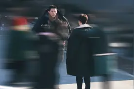 打雪仗吗？范丞丞王安宇《左肩有你》曝同框路透图片