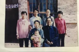 山西两兄弟遭枪击丧命 年迈父亲独自追凶19年图片