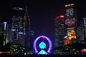 灯光节10年没了新意？粉丝怀念第一年初遇的惊艳图片