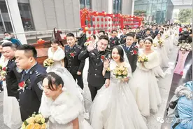 恭喜！他们，终于结婚了！撒贝宁主持婚礼图片