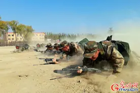 斗严寒，砺血性！战术训练培育新兵战斗精神图片