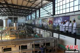 云南“香格里拉”青稞精酿啤酒顺利出口欧洲图片