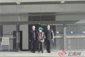 文山一男子酒后拿手锤袭击看守所哨兵声称要进去坐牢 结局令人舒适图片