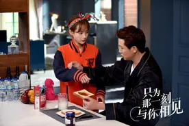 和李一桐发糖，还主唱片尾曲，陆毅新剧今晚开播图片