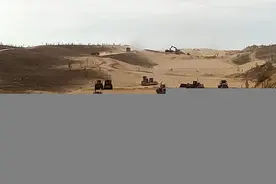 新疆首条沙漠高速公路全线5处服务区“一区一景”图片