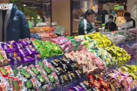 嘴闲不住成全“小零食”图片