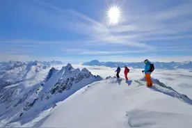 欧洲第二拨疫情来袭之下 是否该关闭滑雪场？欧洲各国产生分歧图片