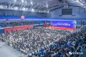 牛！武大校友捐了12亿抗疫，昨天又有人抢着捐楼……图片