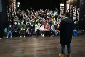 黑熊在笼子来回走动是在玩耍吗？科普博主教你看懂动物行为背后的真相图片