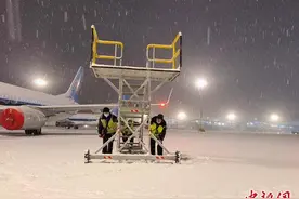 乌鲁木齐再迎大规模降雪 多个航班取消图片