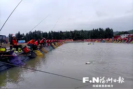 福州钓鱼大赛举行 福建首家乡村国际垂钓基地开塘图片
