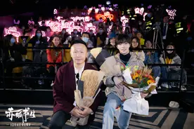 提前揭秘《赤狐书生》！快报专访导演伊力奇和主演陈立农图片